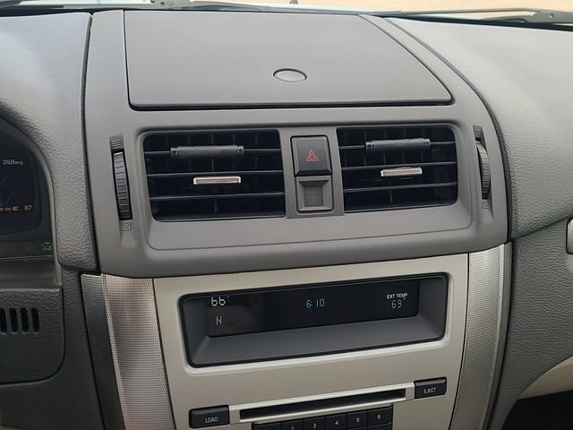 Used 2011 Ford Fusion Hybrid FWD image 19