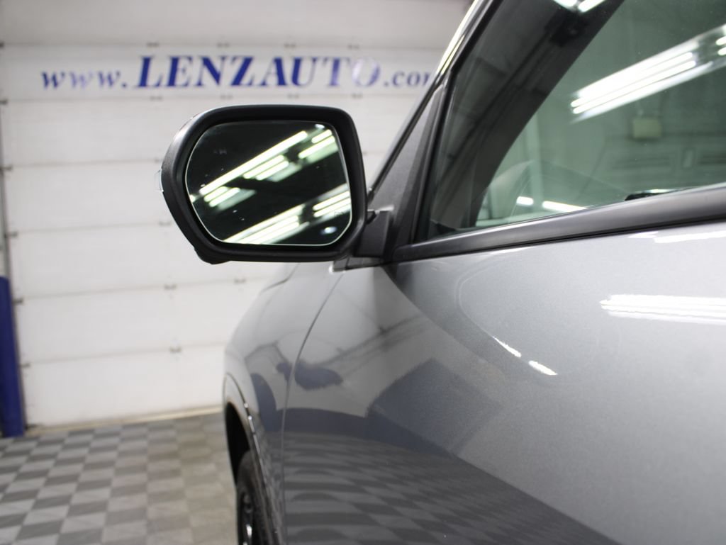 Used 2026 Chevrolet Traverse RS AWD/4WD image 77