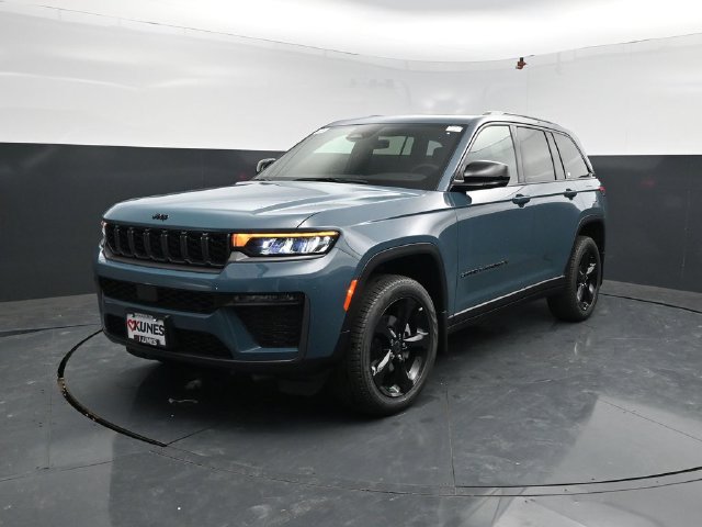 New 2027 Jeep Grand Cherokee Limited w/ Limited Altitude Package AWD/4WD image 4