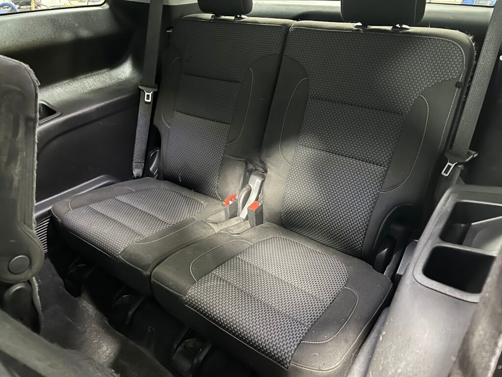 Used 2020 GMC Acadia SLE w/ Driver Convenience Package image 7