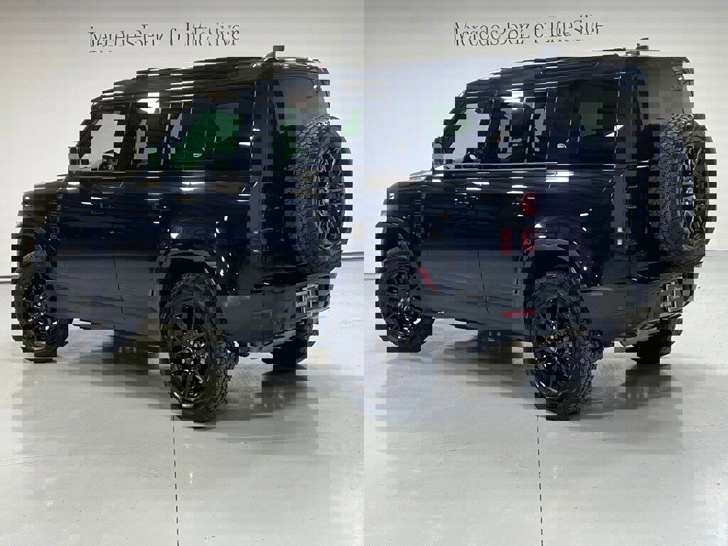 Used 2024 Land Rover Defender 110 S image 3