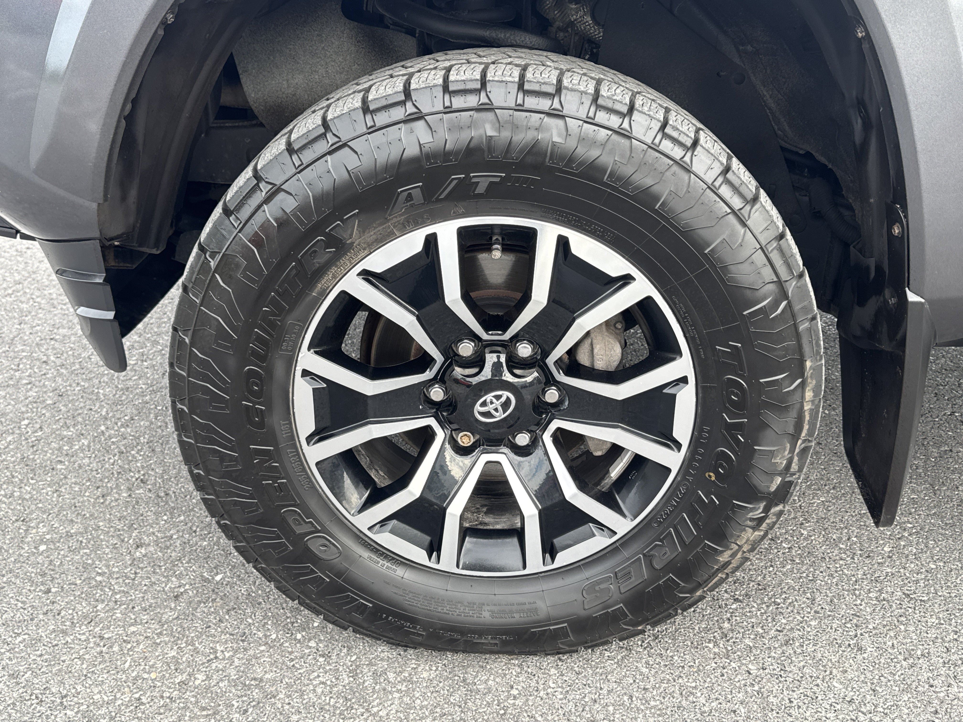 Used 2021 Toyota Tacoma TRD Sport AWD/4WD image 11