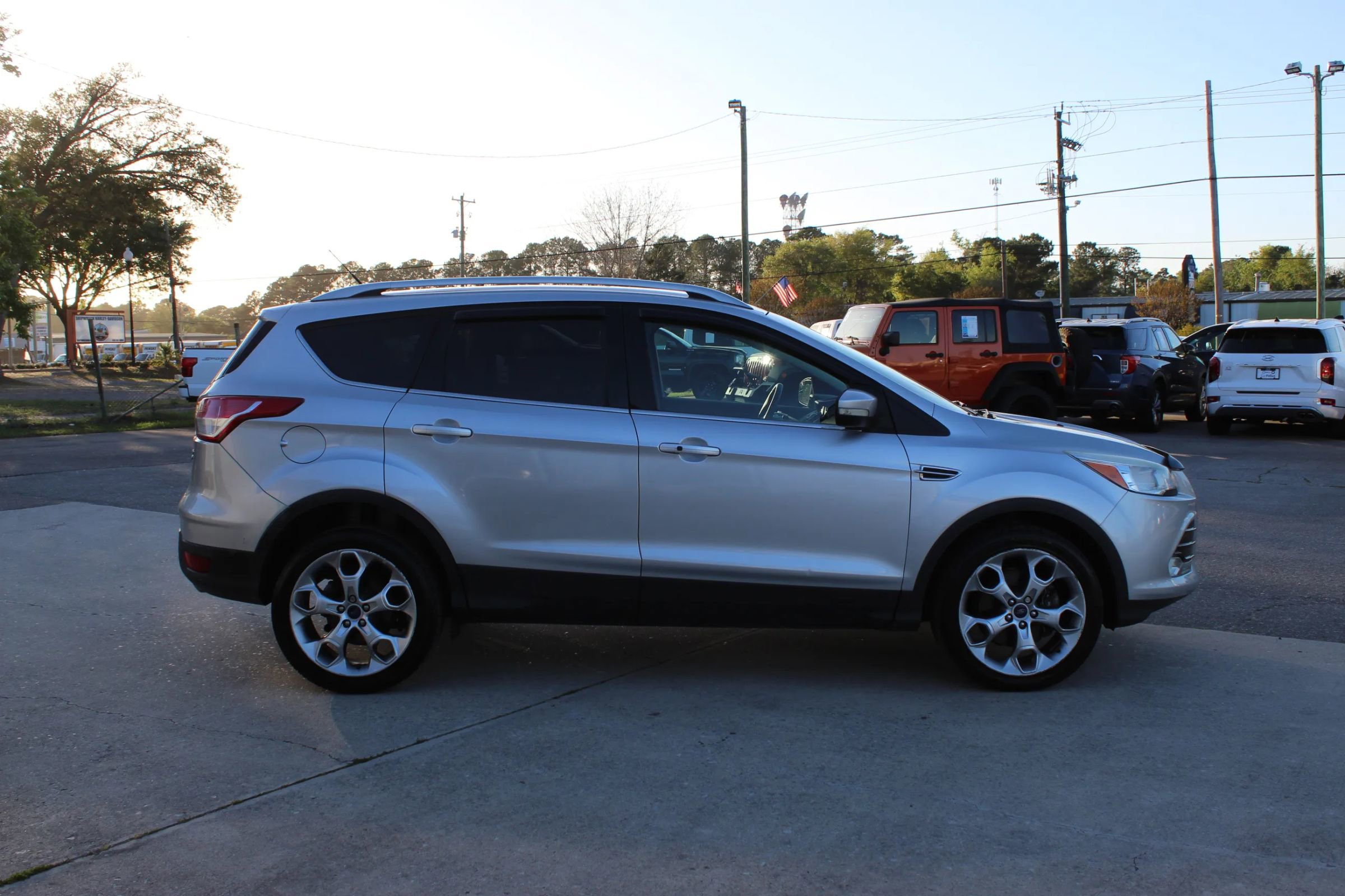 Used 2016 Ford Escape Titanium image 6