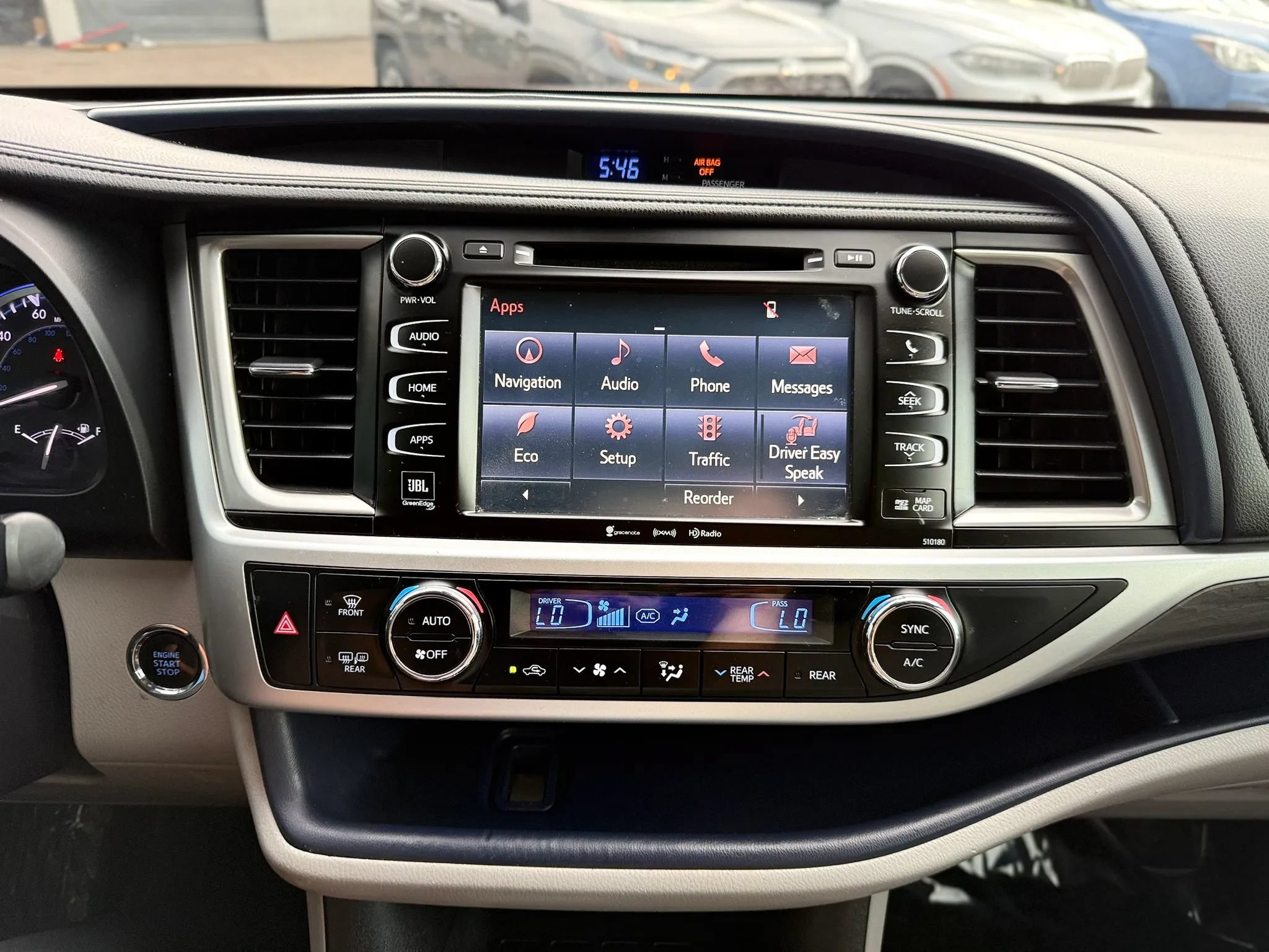 Used 2018 Toyota Highlander Limited w/ Carpet Mat Package (TMS) AWD/4WD image 38