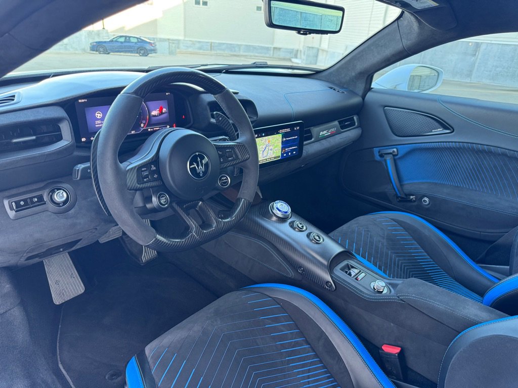 Used 2022 Maserati MC20 Coupe image 12