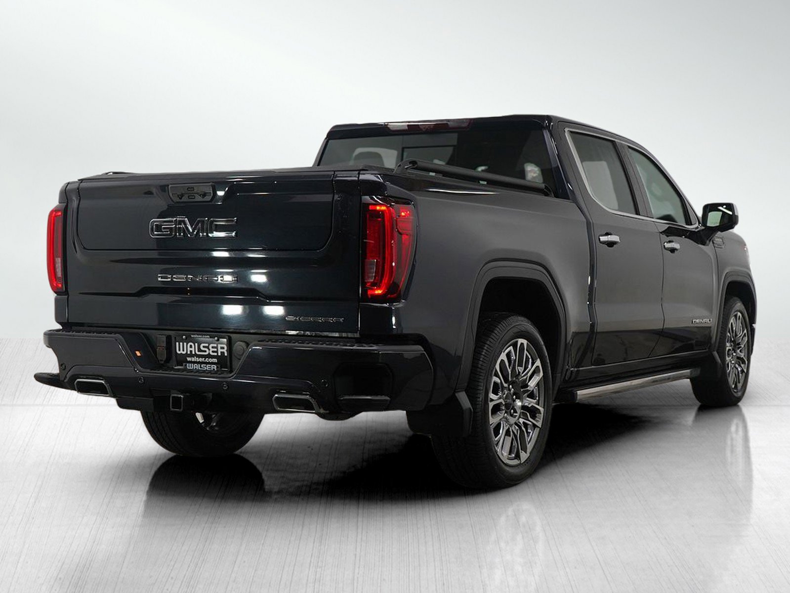 Used 2024 GMC Sierra 1500 Denali Ultimate image 5