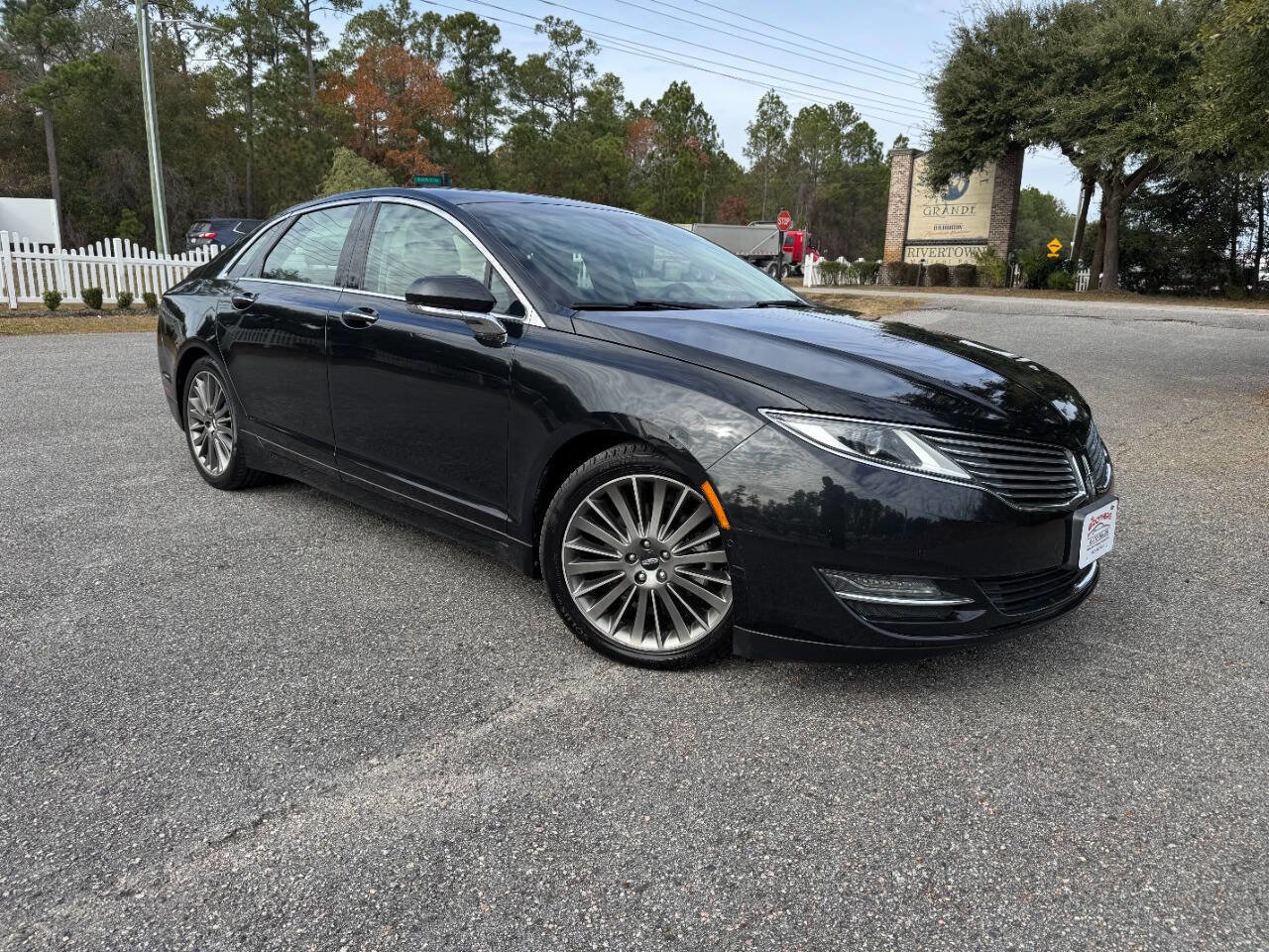 Used 2014 Lincoln MKZ AWD image 8