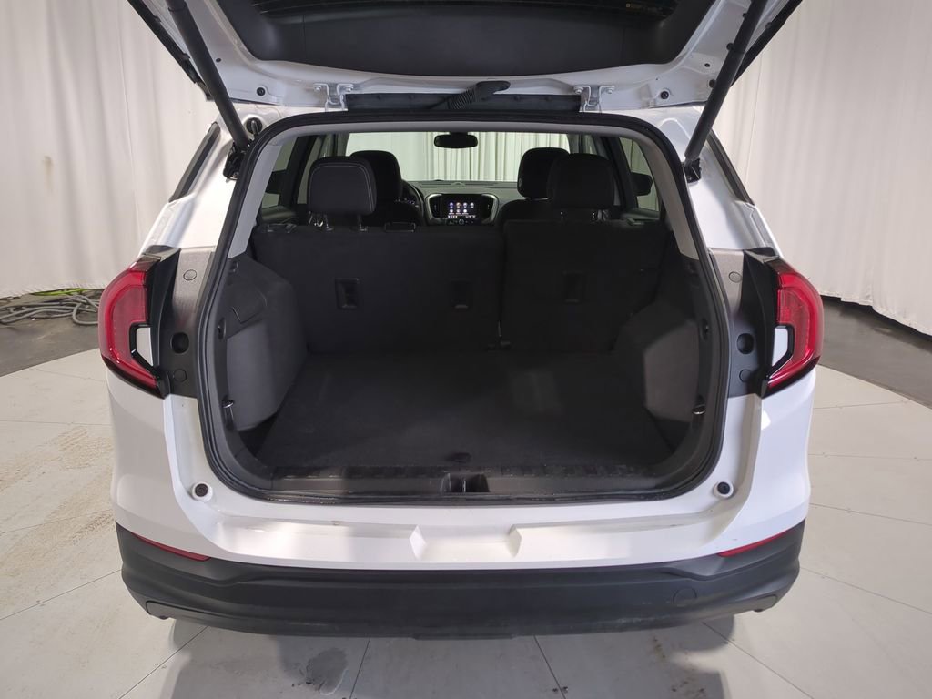 Used 2022 GMC Terrain SLE w/ Driver Convenience Package image 39