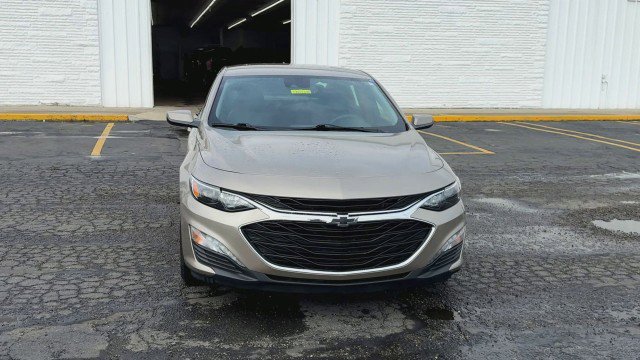 Certified 2022 Chevrolet Malibu LT w/ Leather Package image 3