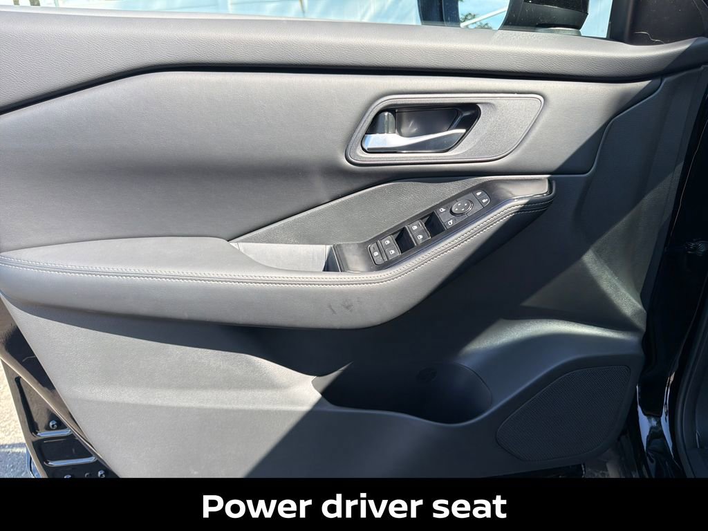 New 2026 Nissan Rogue SV FWD image 12