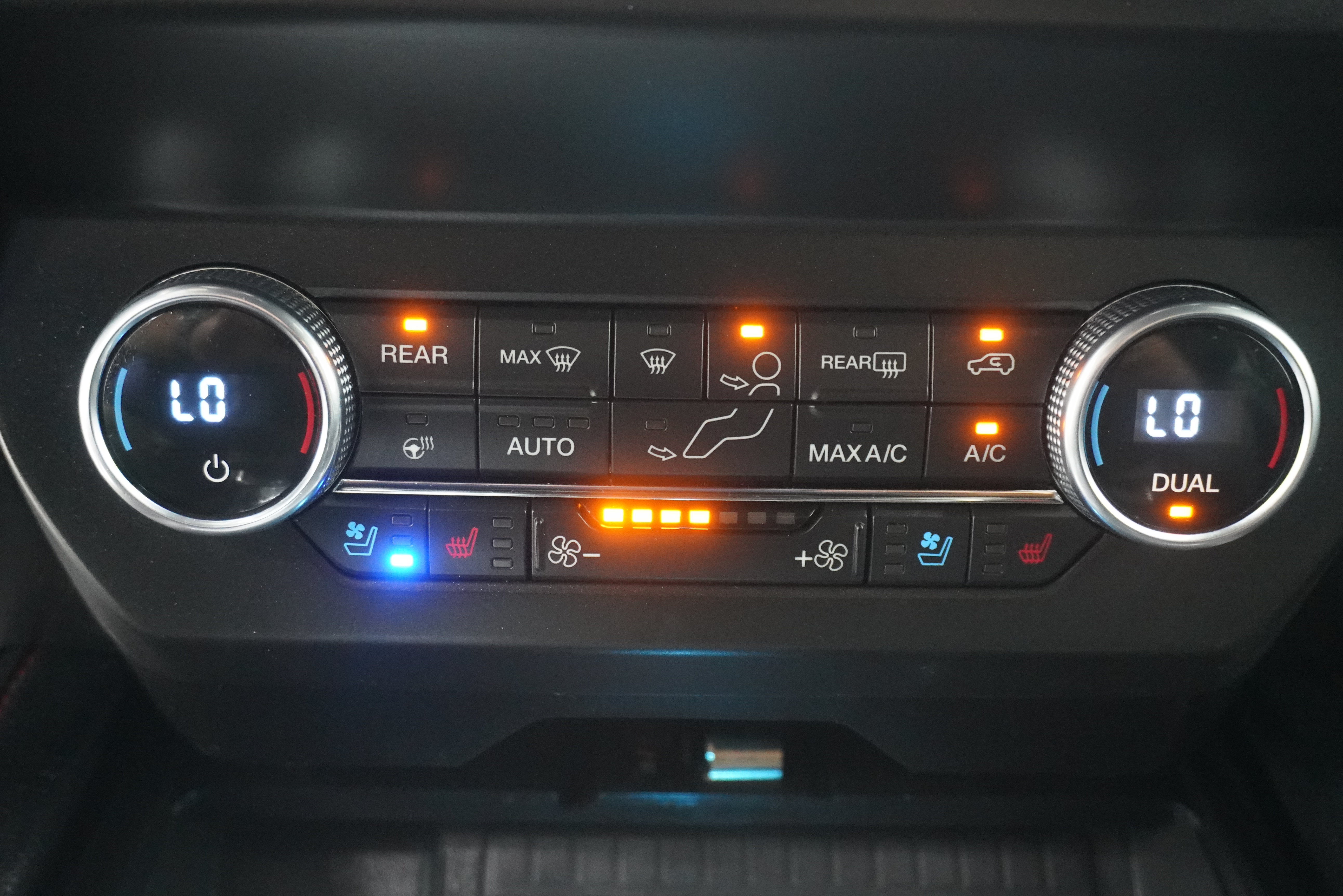Used 2021 Ford Expedition Max Limited AWD/4WD image 27