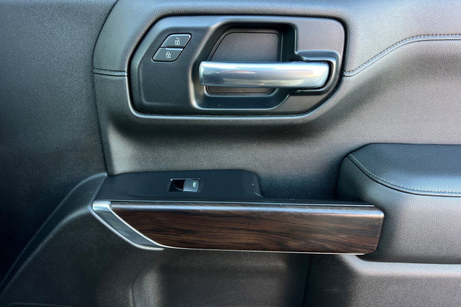 Used 2019 GMC Sierra 1500 SLT w/ SLT Premium Package image 22