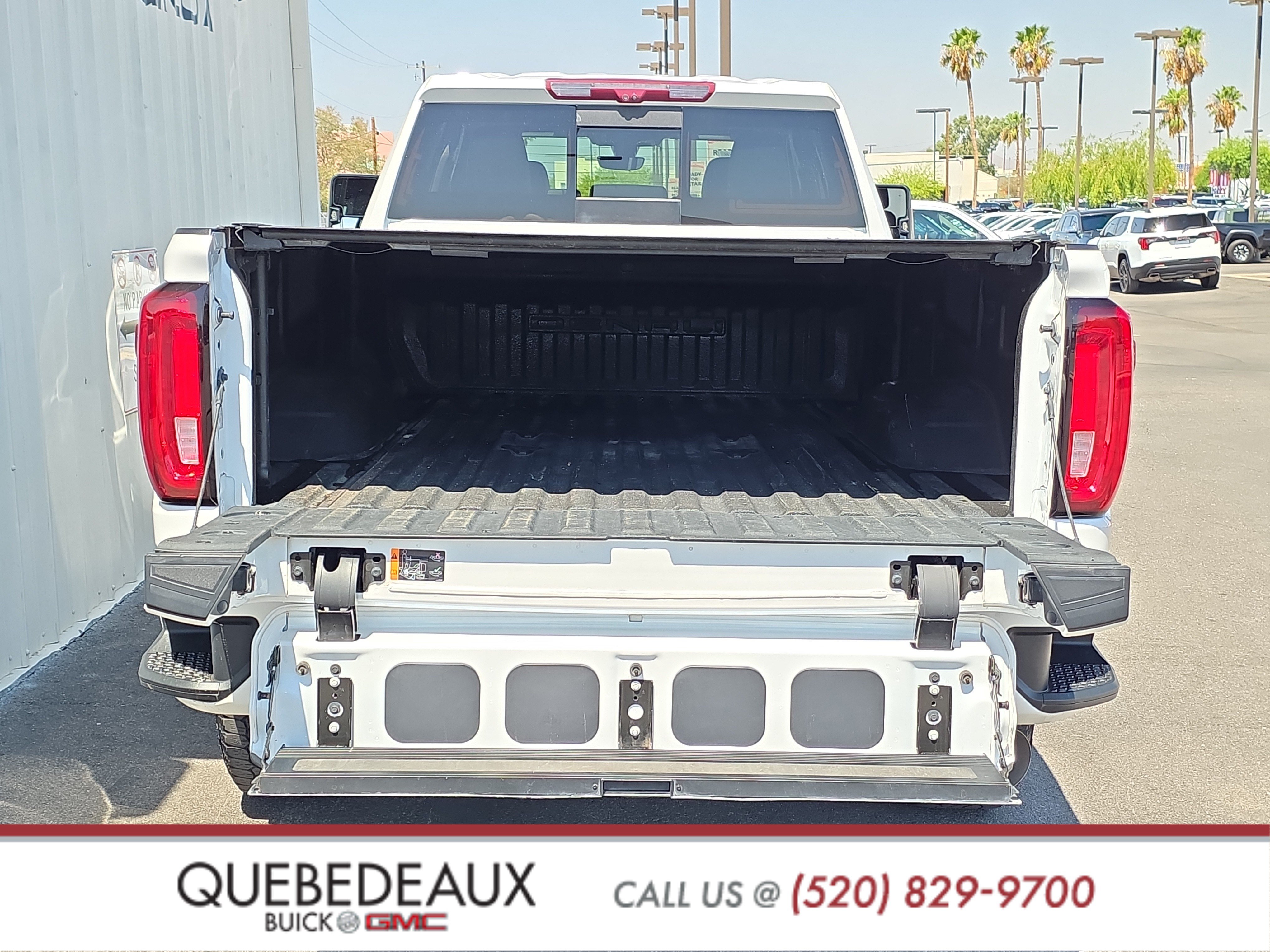Used 2021 GMC Sierra 3500 Denali w/ Denali Ultimate Package AWD/4WD image 8