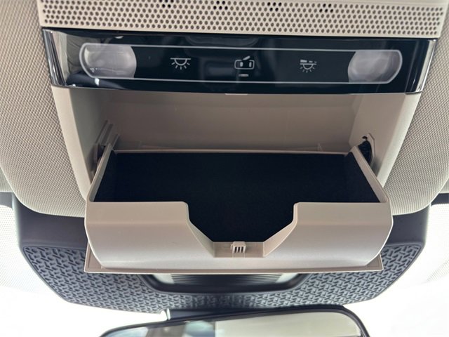 Used 2025 Nissan Ariya FWD image 30