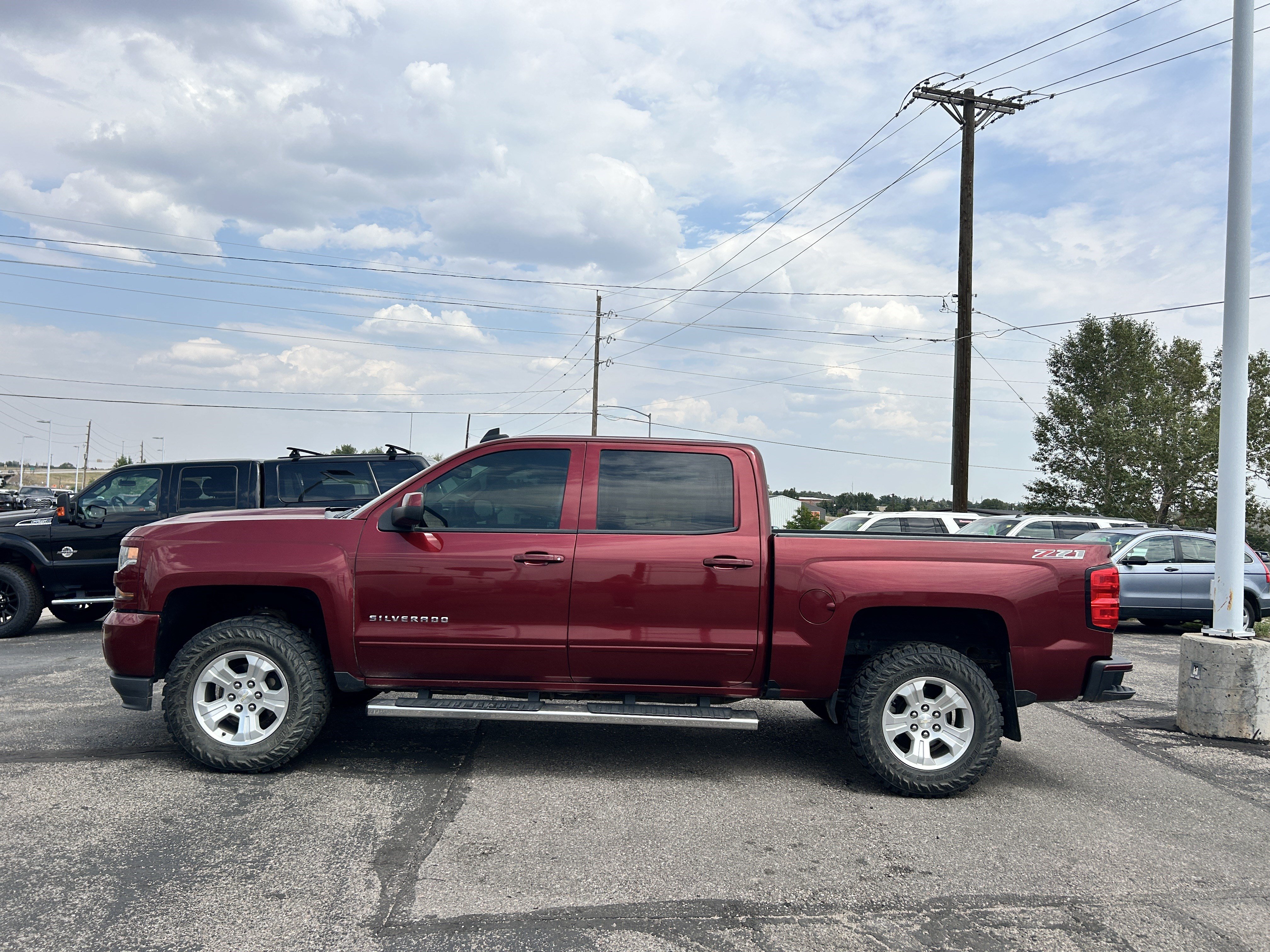 Used 2017 Chevrolet Silverado 1500 LT w/ All Star Edition AWD/4WD image 2