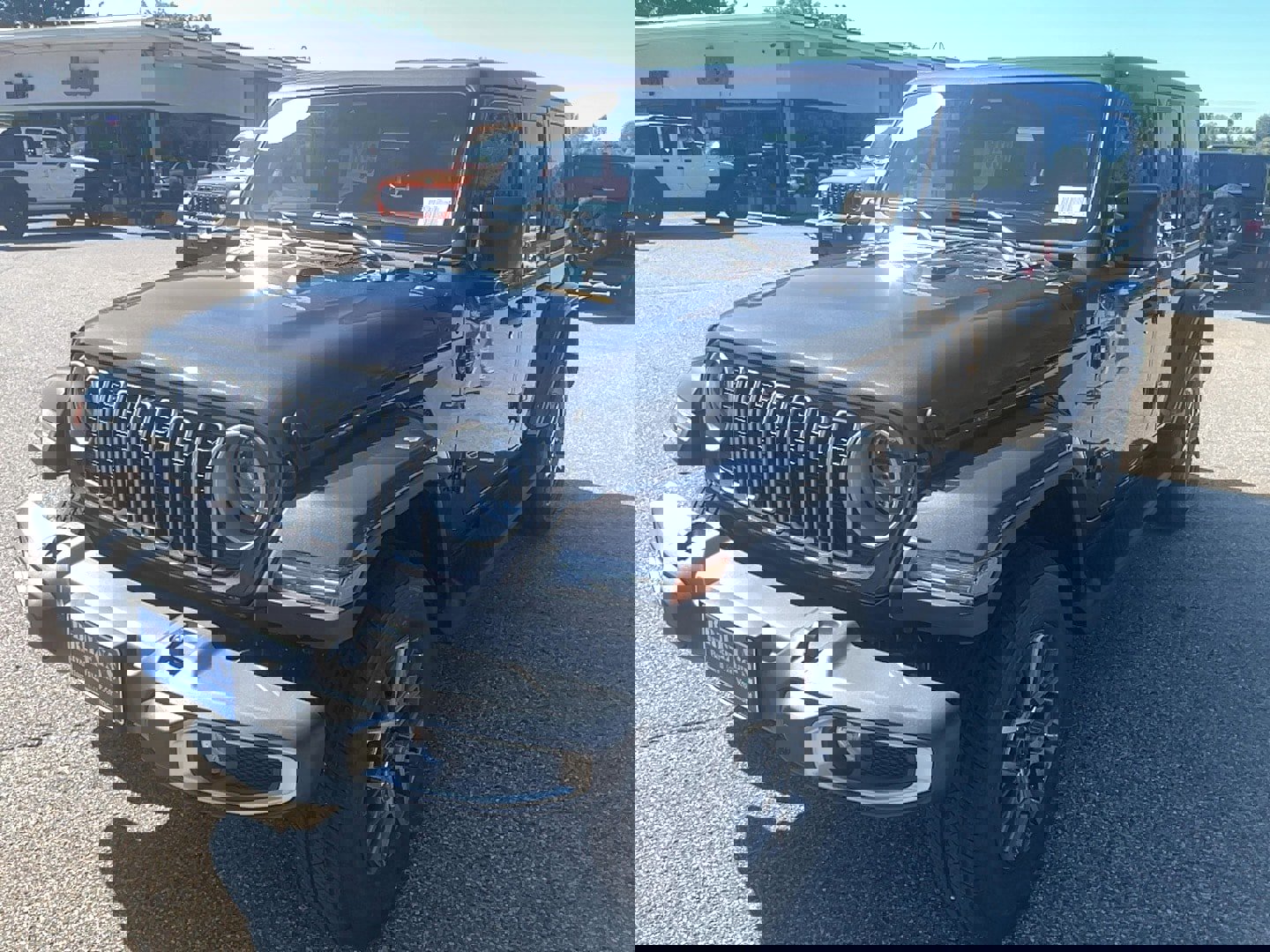 New 2025 Jeep Wrangler Unlimited Sahara