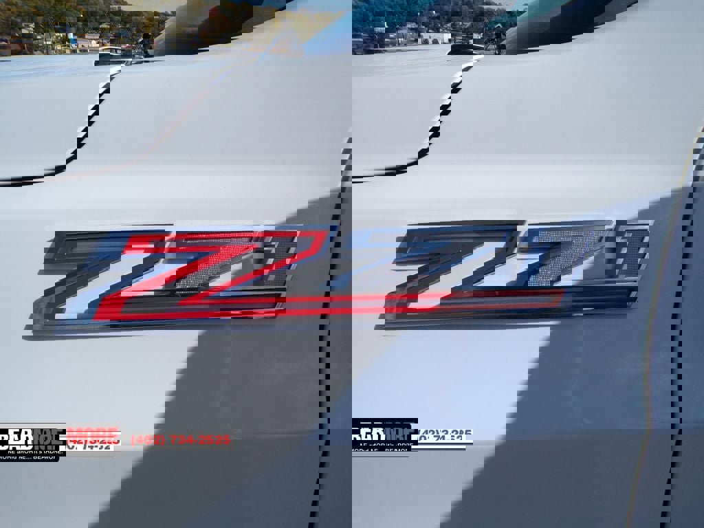 Used 2021 Chevrolet Suburban Z71 w/ Z71 Signature Package image 12