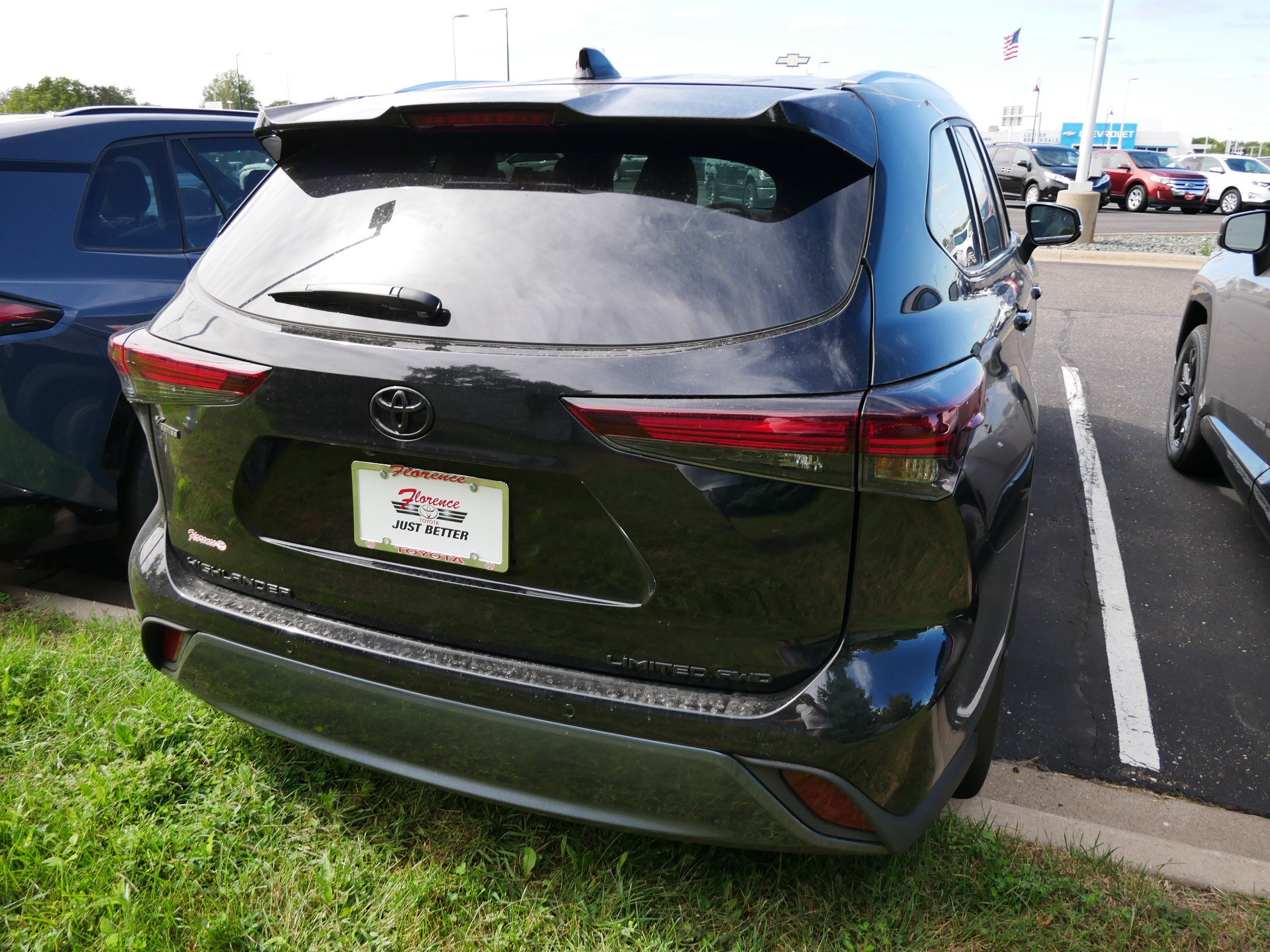 Used 2026 Toyota Highlander Limited AWD/4WD image 6