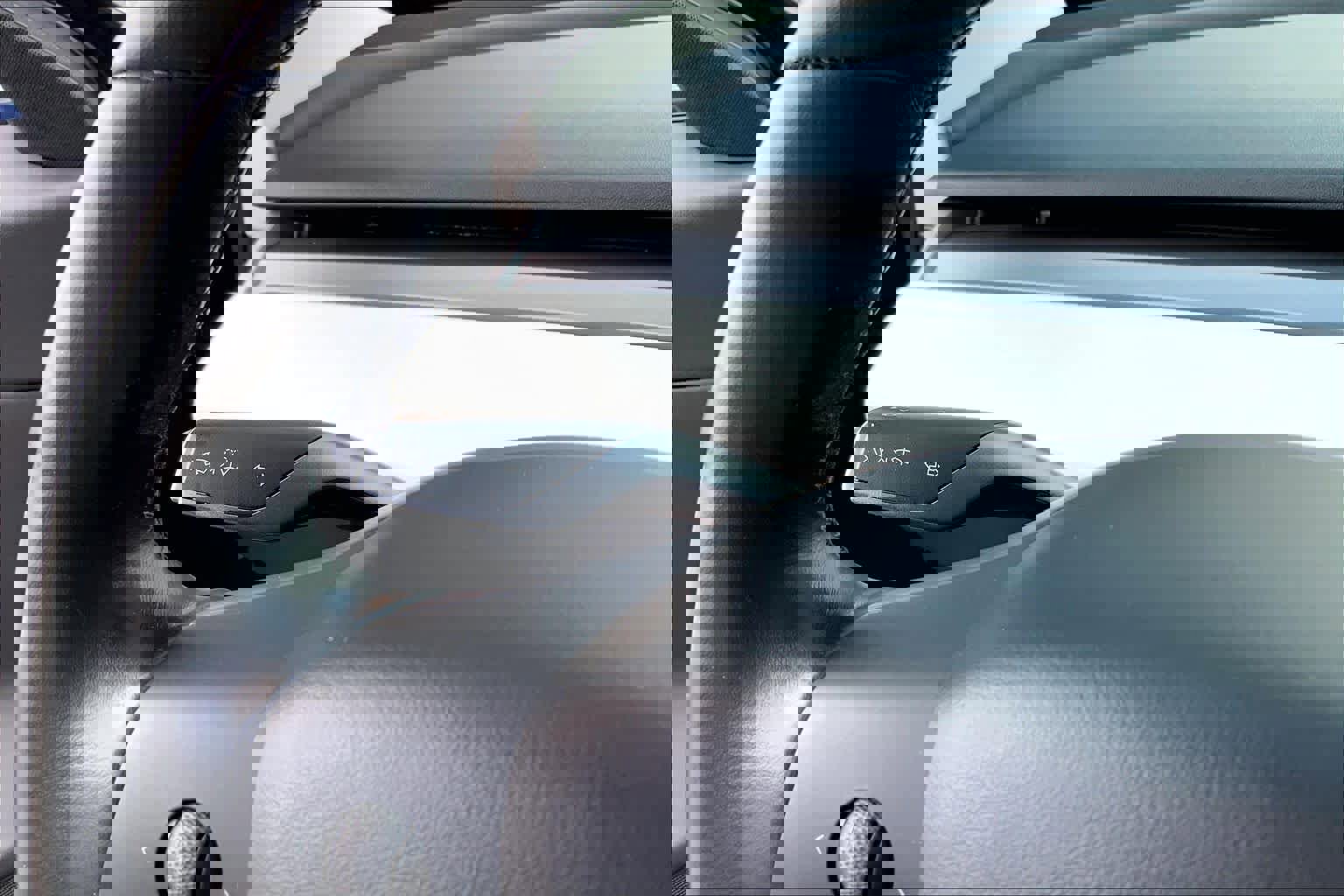 Used 2019 Tesla Model 3 Standard Range image 33