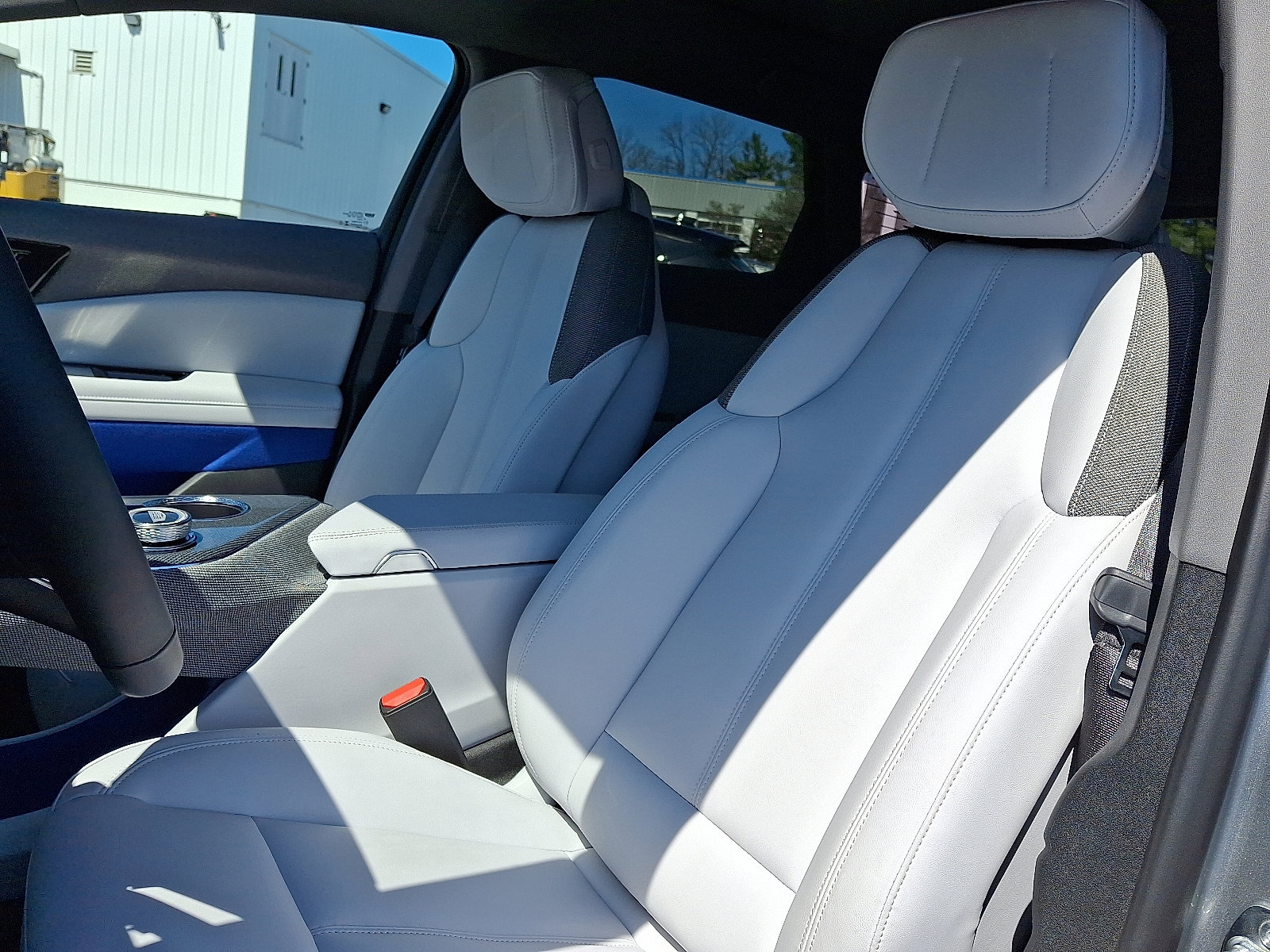 Certified 2026 Cadillac Optiq Sport 1 w/ LPO, Floor Liner Package AWD/4WD image 17