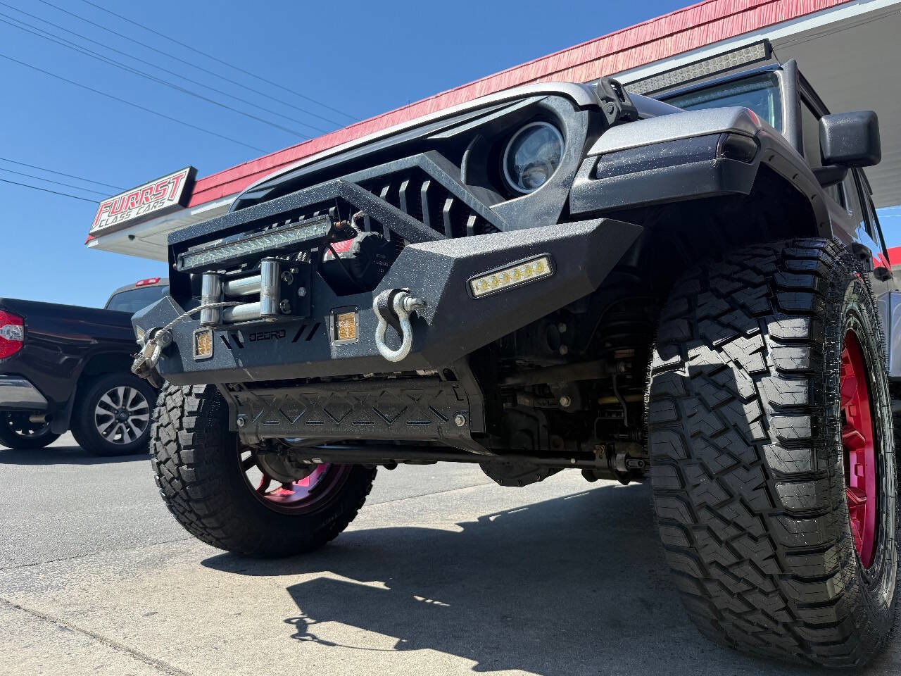 Used 2019 Jeep Wrangler Unlimited Sahara image 16