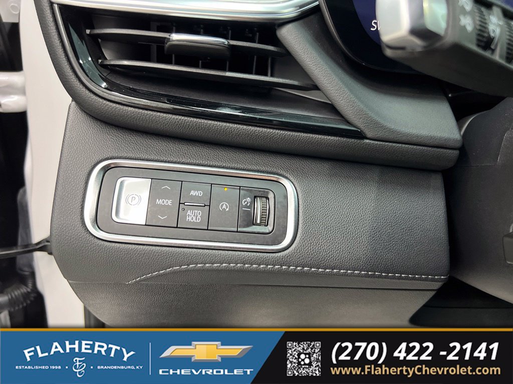 Used 2025 Buick Enclave Avenir w/ Super Cruise Package AWD/4WD image 24
