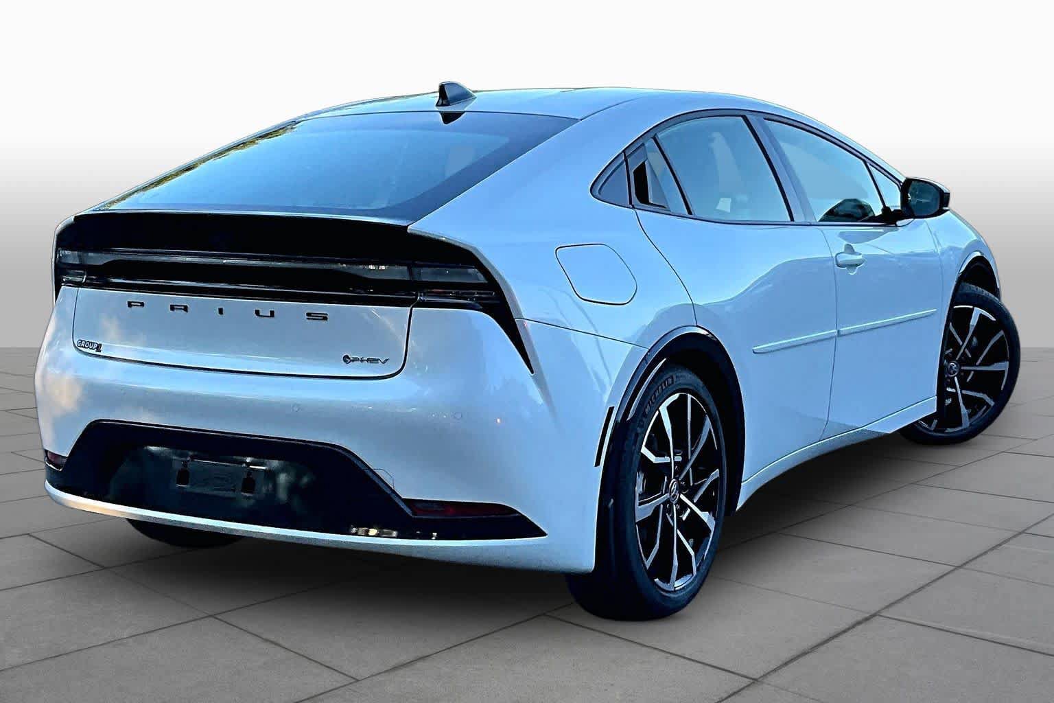 Certified 2026 Toyota Prius Plug-In Hybrid FWD image 13