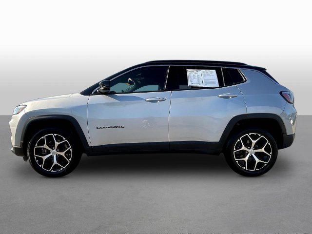 Used 2024 Jeep Compass Limited AWD/4WD image 4