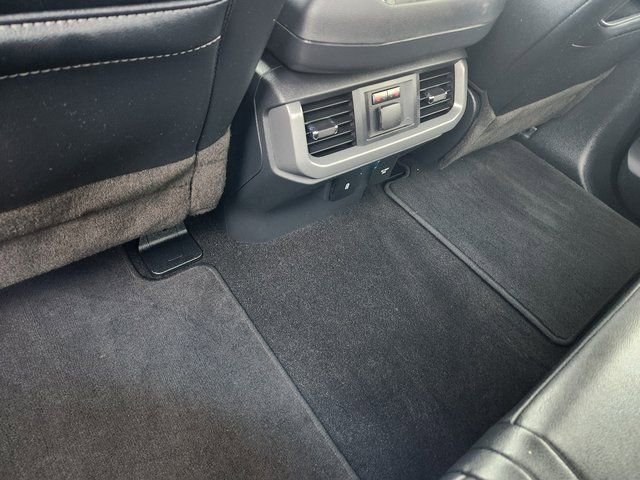 Used 2022 Ford F150 Lariat w/ Equipment Group 502A High image 9