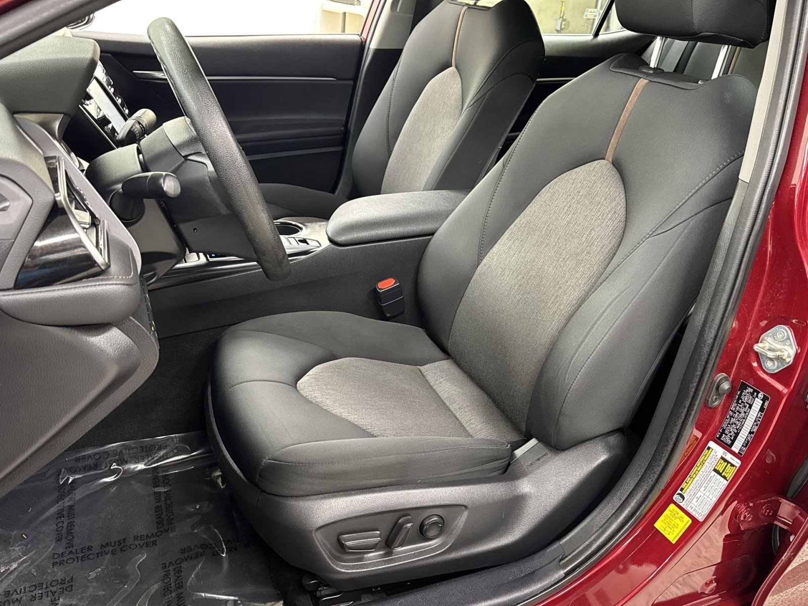 Used 2020 Toyota Camry LE FWD image 14