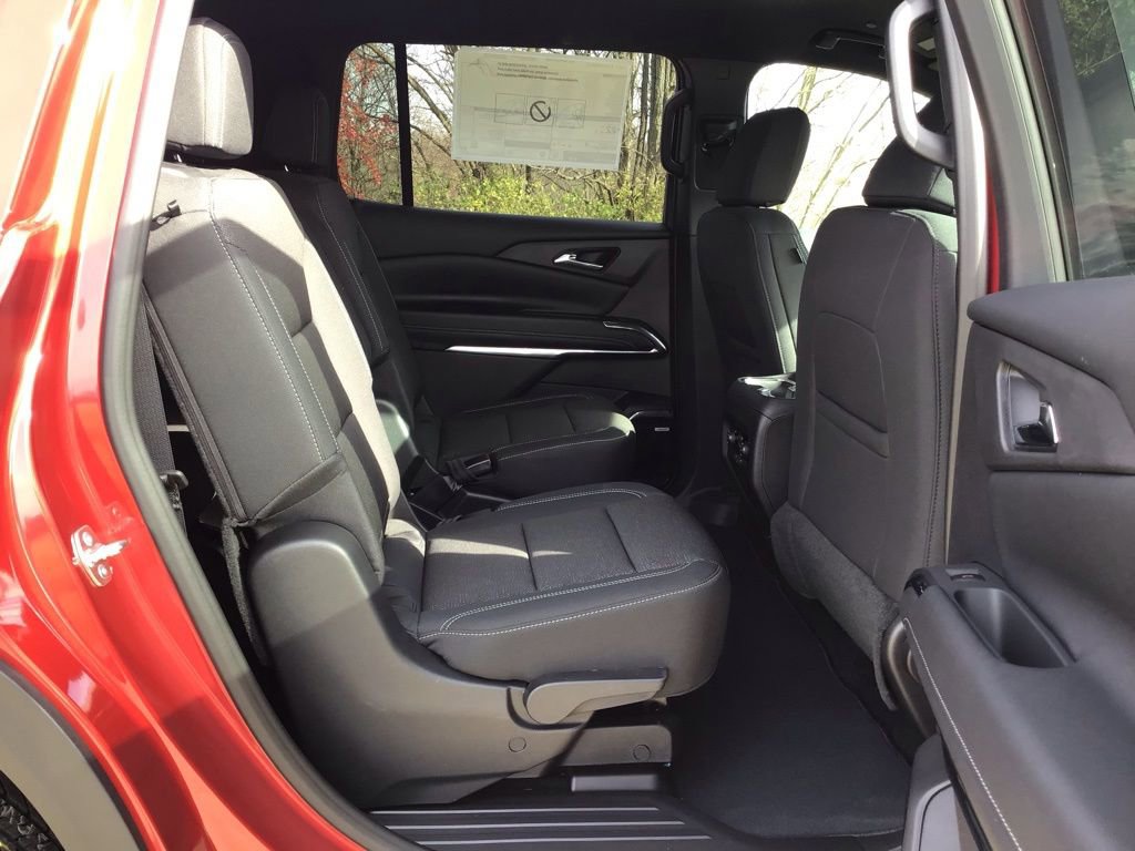 New 2026 Chevrolet Traverse LT w/ Enhanced Driving Package image 18