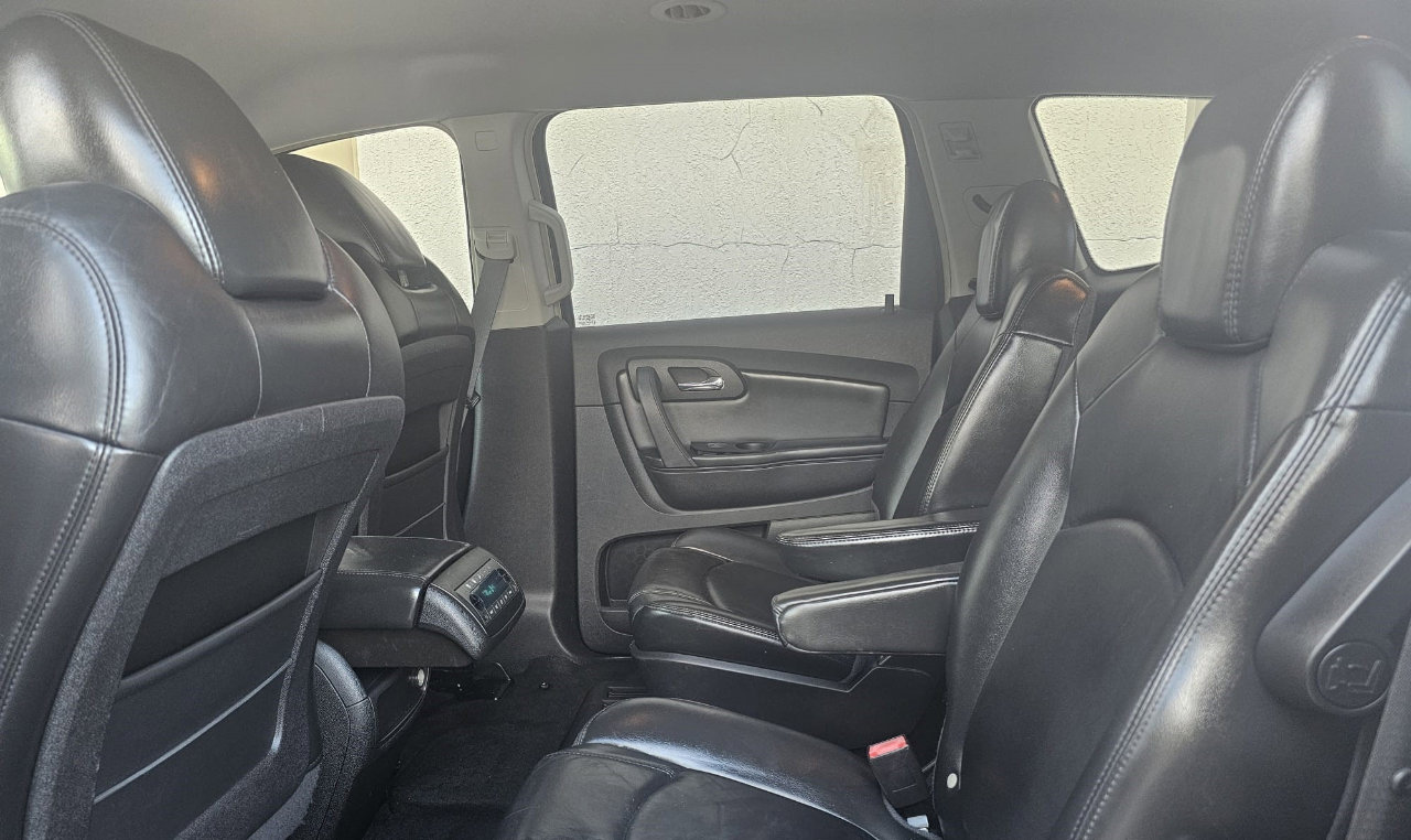 Used 2009 Chevrolet Traverse LT image 26