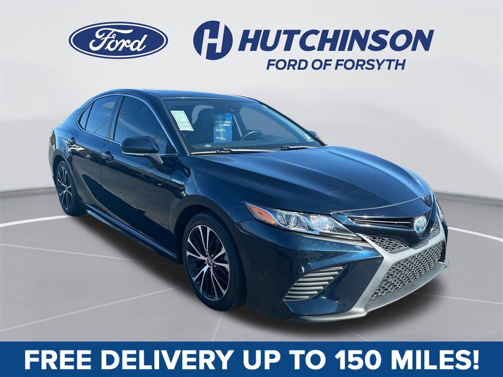 Used 2020 Toyota Camry SE w/ Sunroof Package video 1