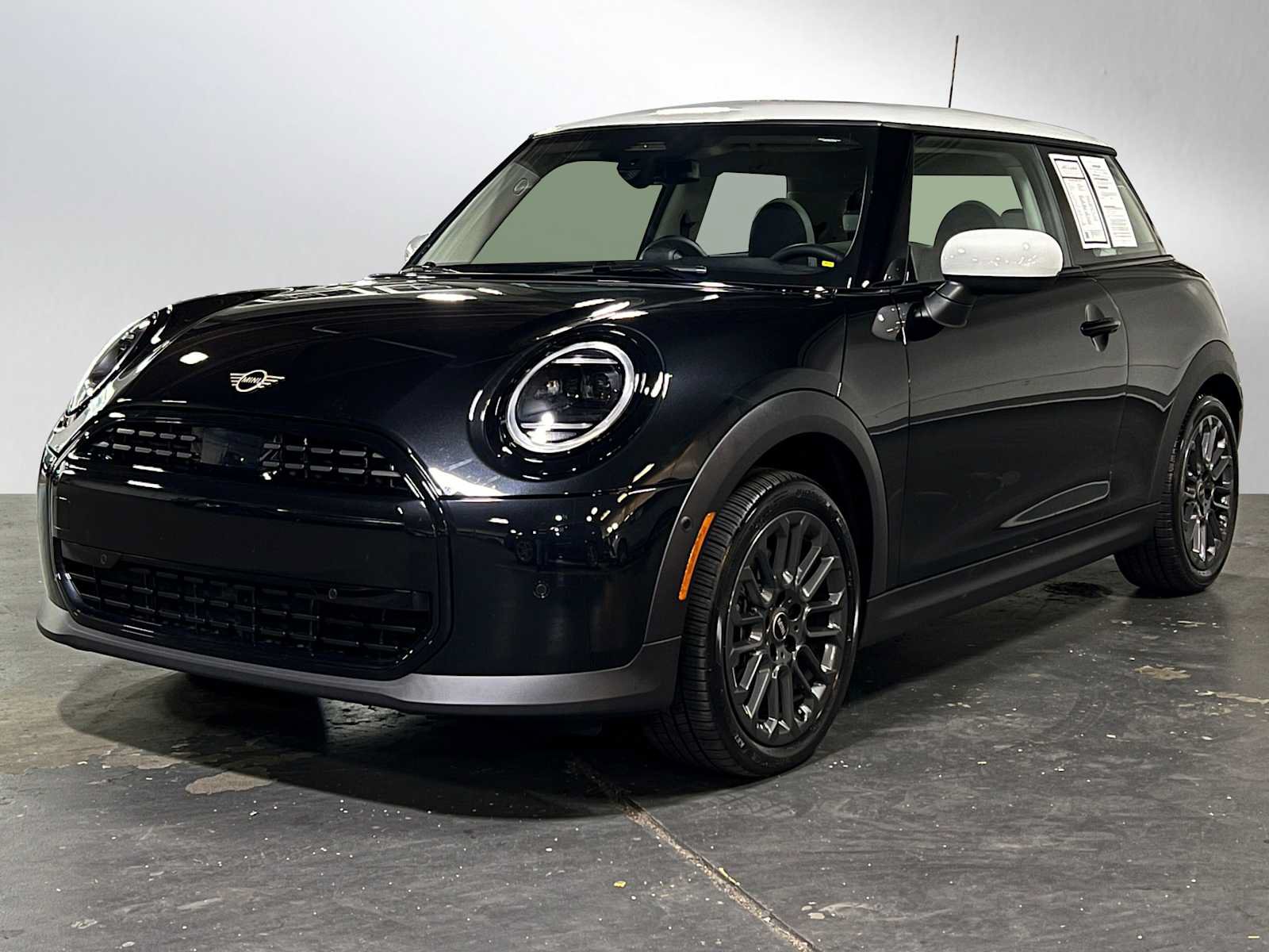 Used 2026 MINI Cooper 2-Door Hardtop FWD image 7