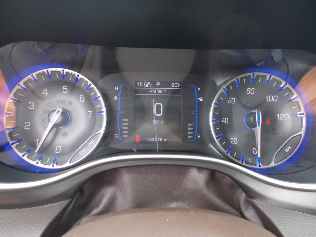 Used 2017 Chrysler Pacifica Touring FWD image 16