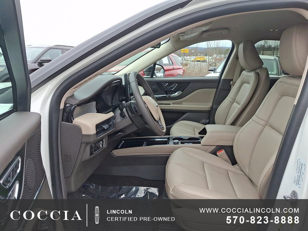 Certified 2023 Lincoln Corsair AWD image 13