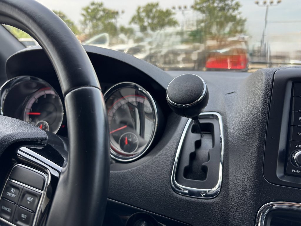 Used 2019 Dodge Grand Caravan SXT image 27