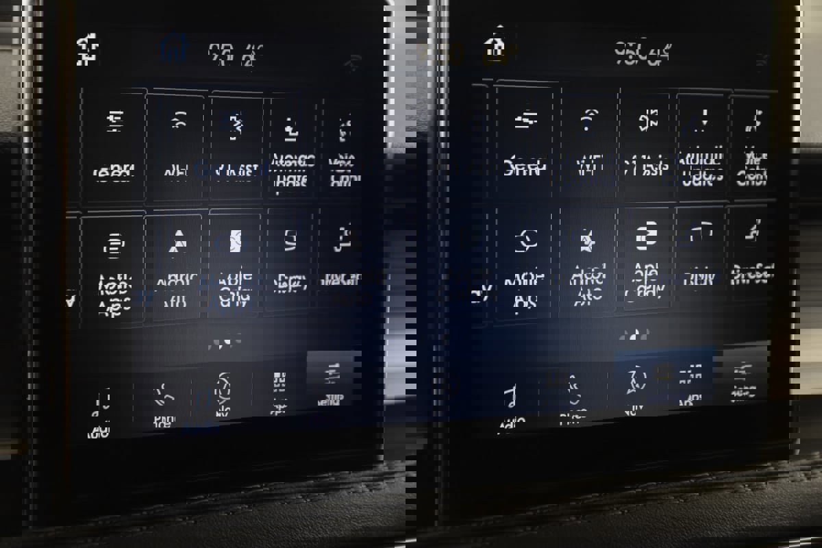 Used 2020 Lincoln Corsair FWD w/ Premium Package image 31