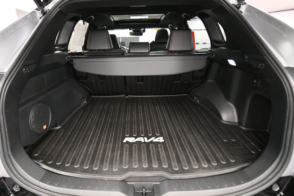 Used 2022 Toyota RAV4 XSE image 29