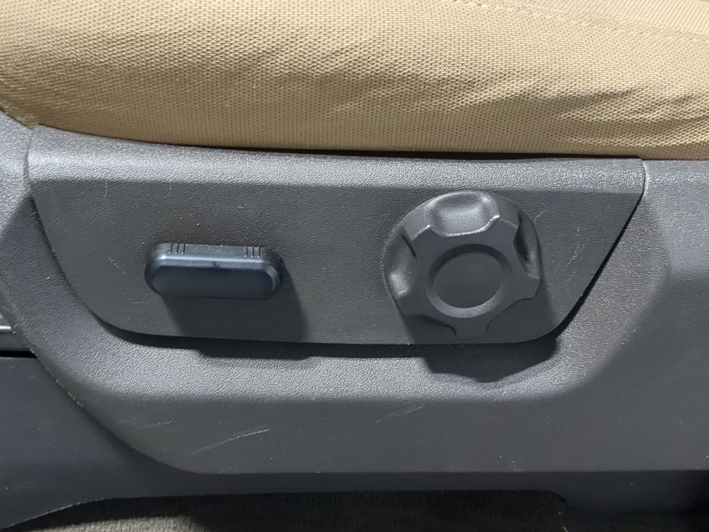 Used 2015 Ford F250 XLT w/ XTR Plus Package image 27
