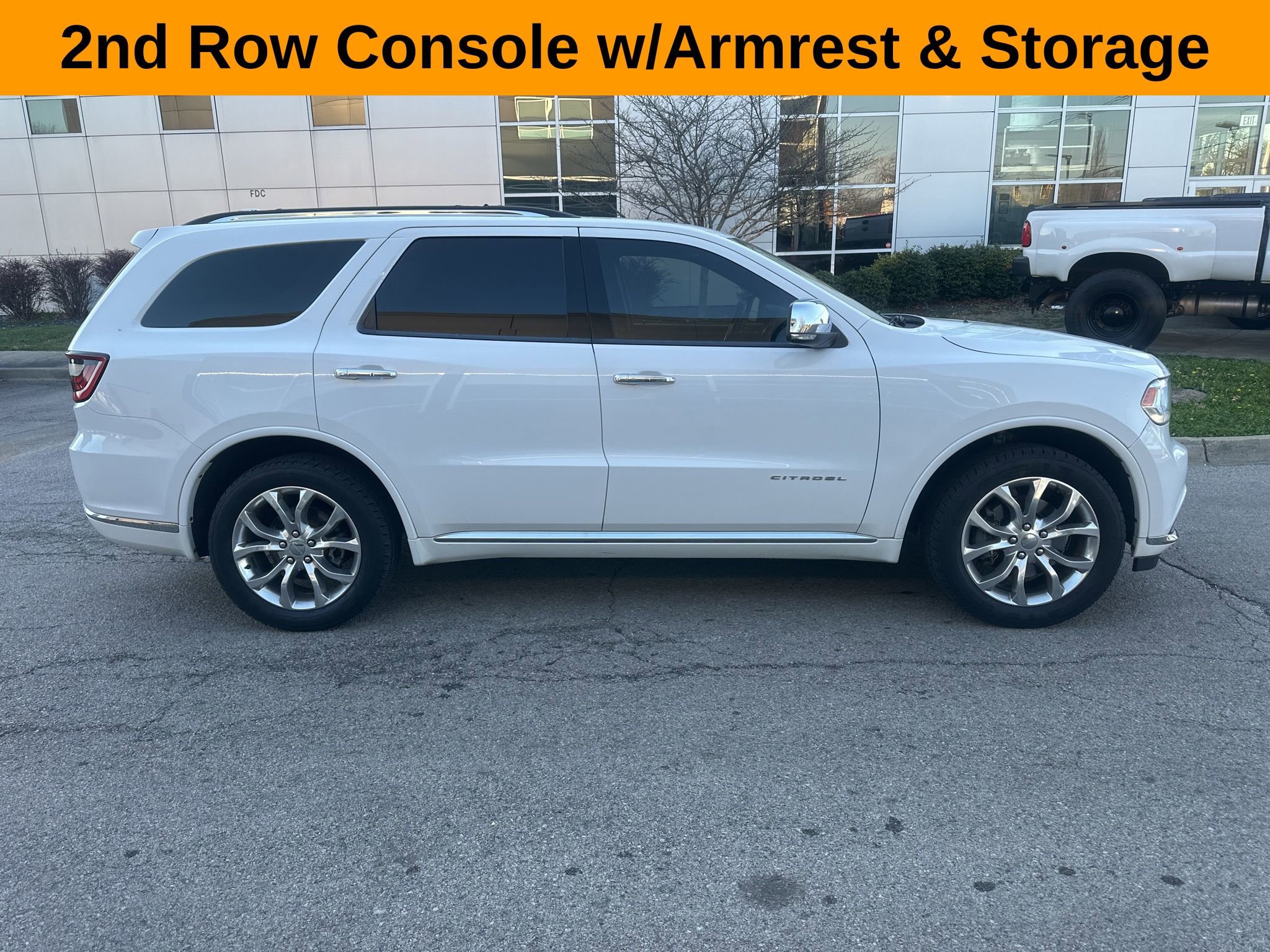 Used 2017 Dodge Durango Citadel w/ Premium Entertainment Group AWD/4WD image 2