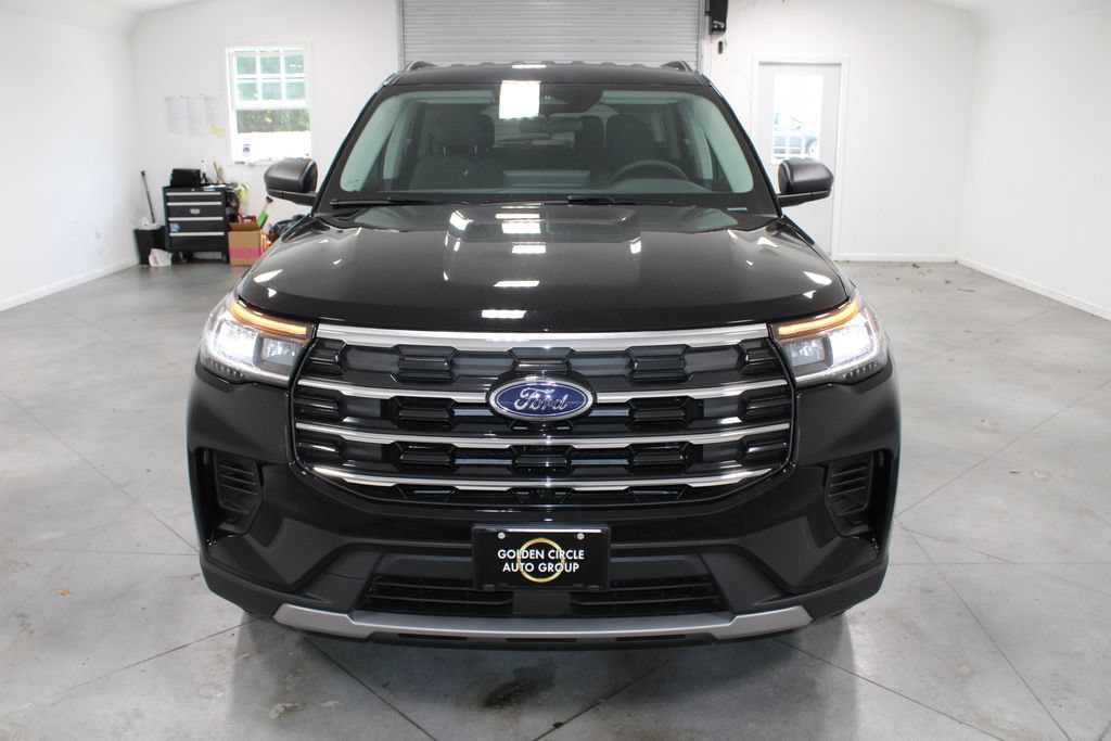 New 2026 Ford Explorer Active RWD image 2