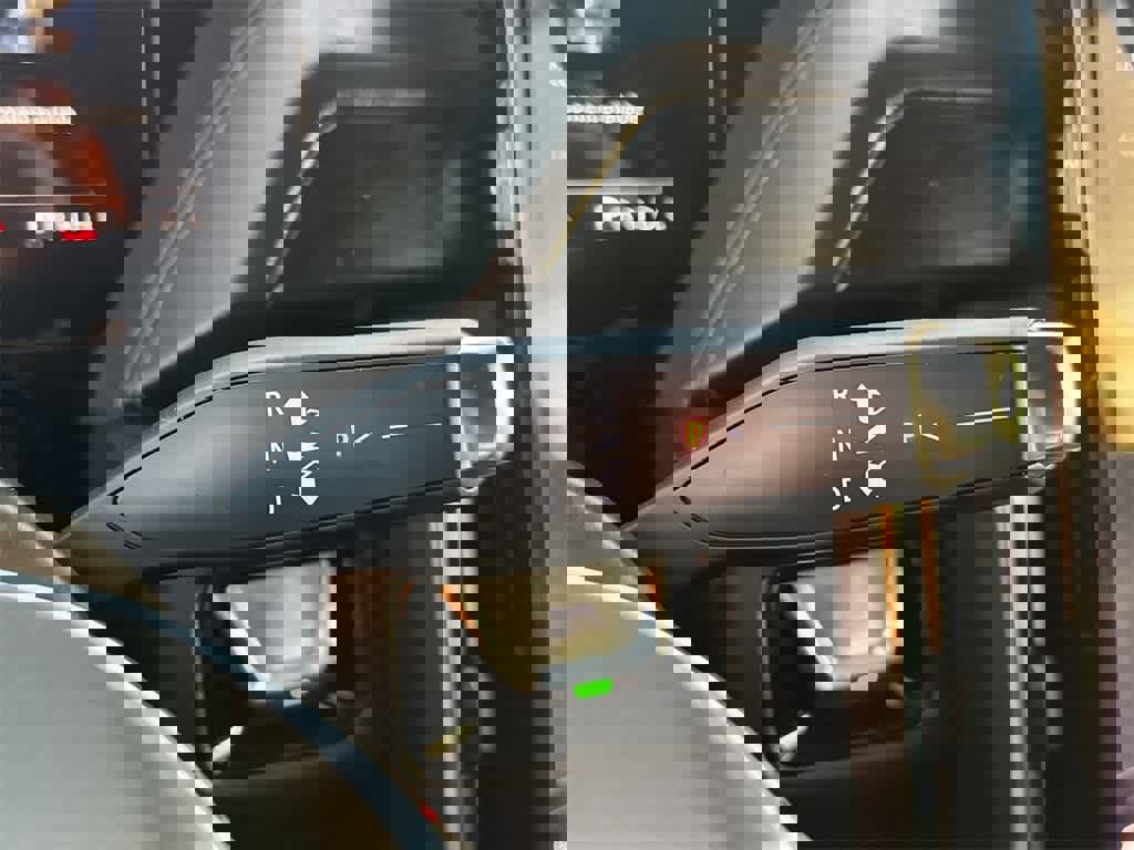 Used 2025 GMC Yukon Denali image 21