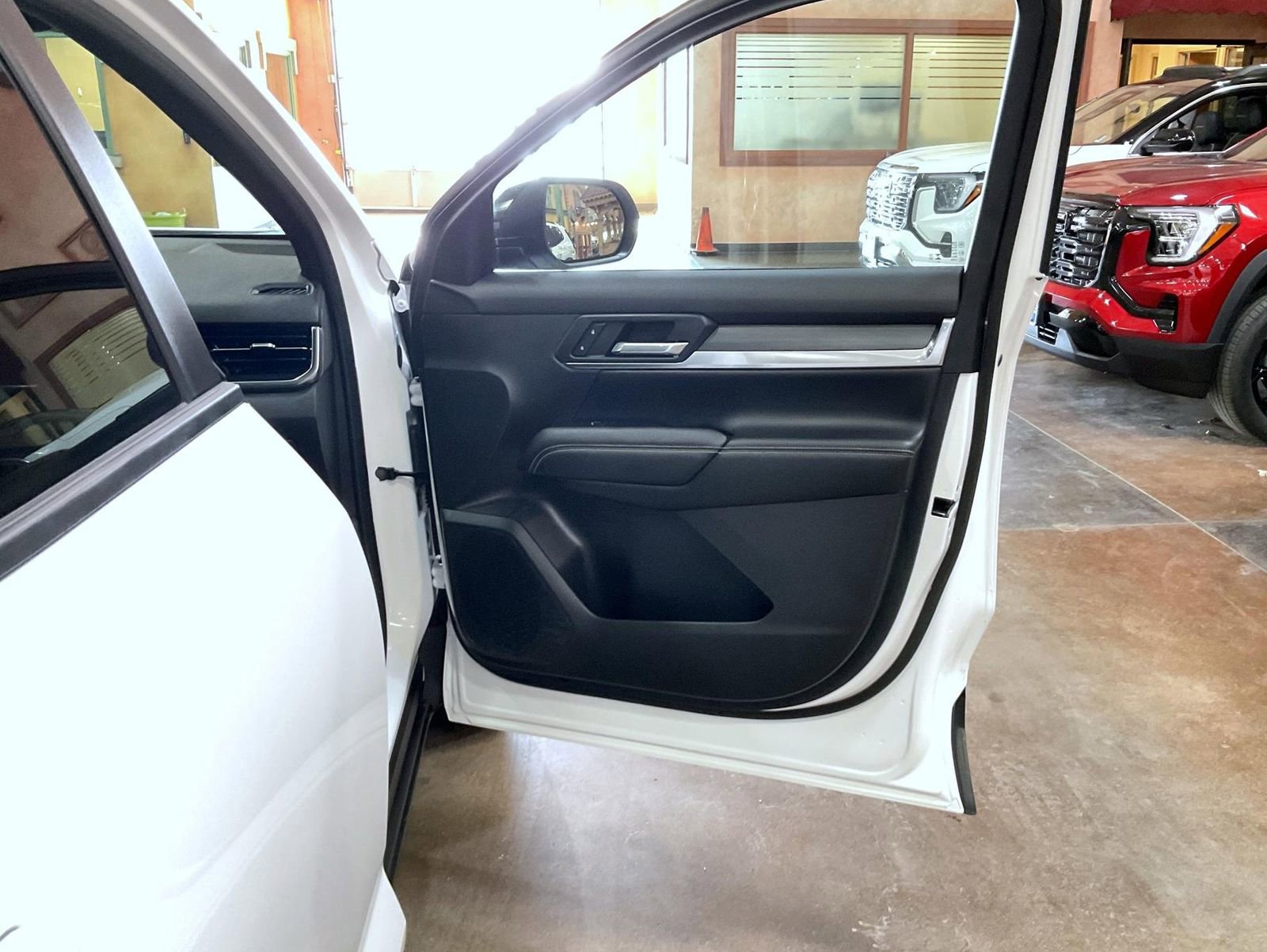 Certified 2025 GMC Terrain Elevation image 16