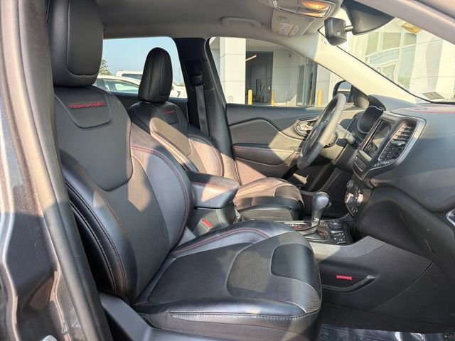 Used 2022 Jeep Cherokee Trailhawk w/ Premium Leather Package AWD/4WD image 29