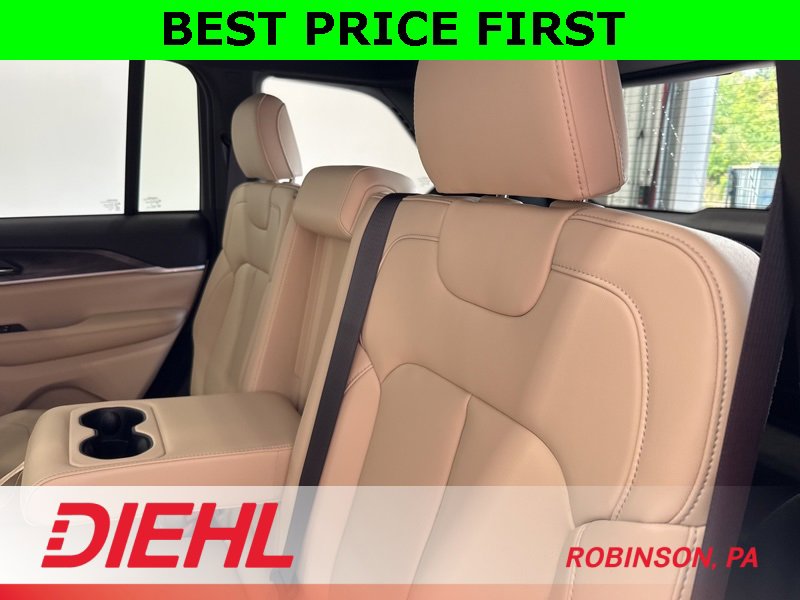 New 2025 Jeep Grand Cherokee Limited image 18