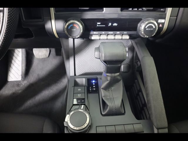 Used 2025 Toyota Tacoma SR w/ SR Upgrade Package AWD/4WD image 25