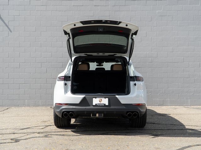 New 2026 Porsche Cayenne image 14