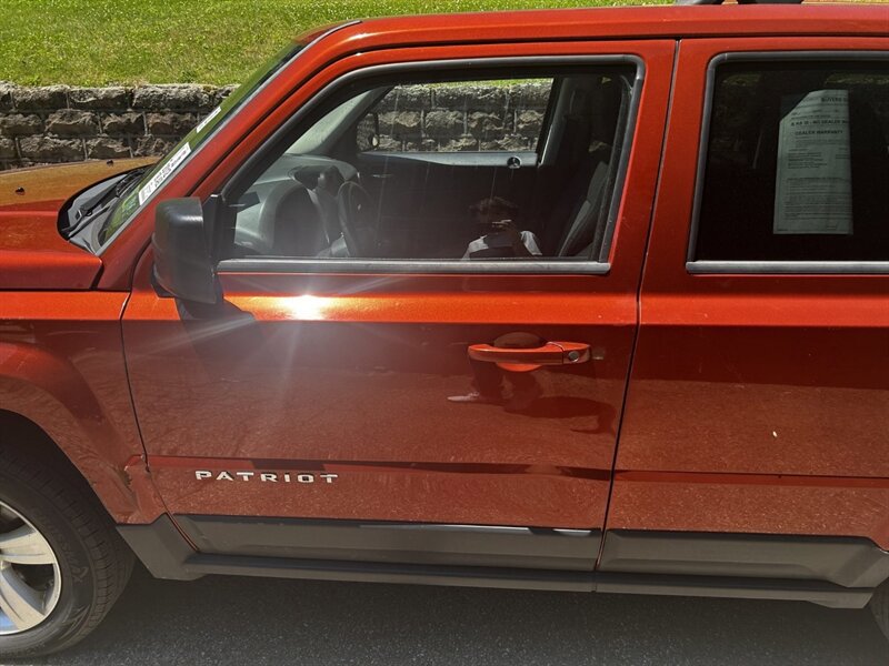 Used 2012 Jeep Patriot Latitude w/ Sun/Sound Group AWD/4WD image 16