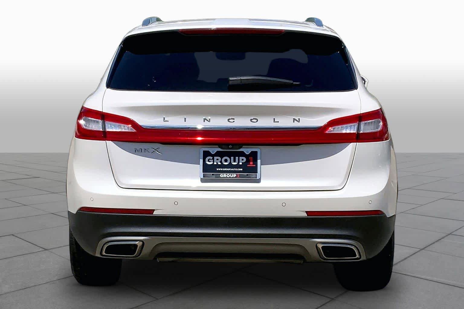 Used 2017 Lincoln MKX Premiere FWD image 5